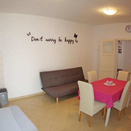 Holiday Apartments In House Sanja Rakalj Kamer foto